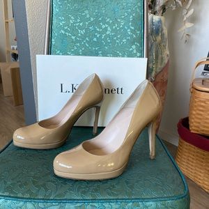 L. K. Bennett Sledge Taupe Patent leather pumps!